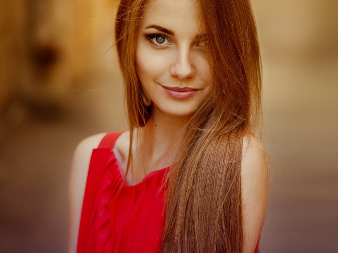 Девушка в красном платье, фото Анна Неврева
