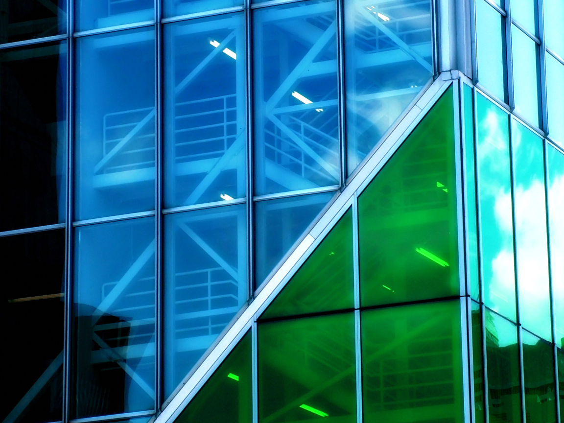 	   The design of the glass building