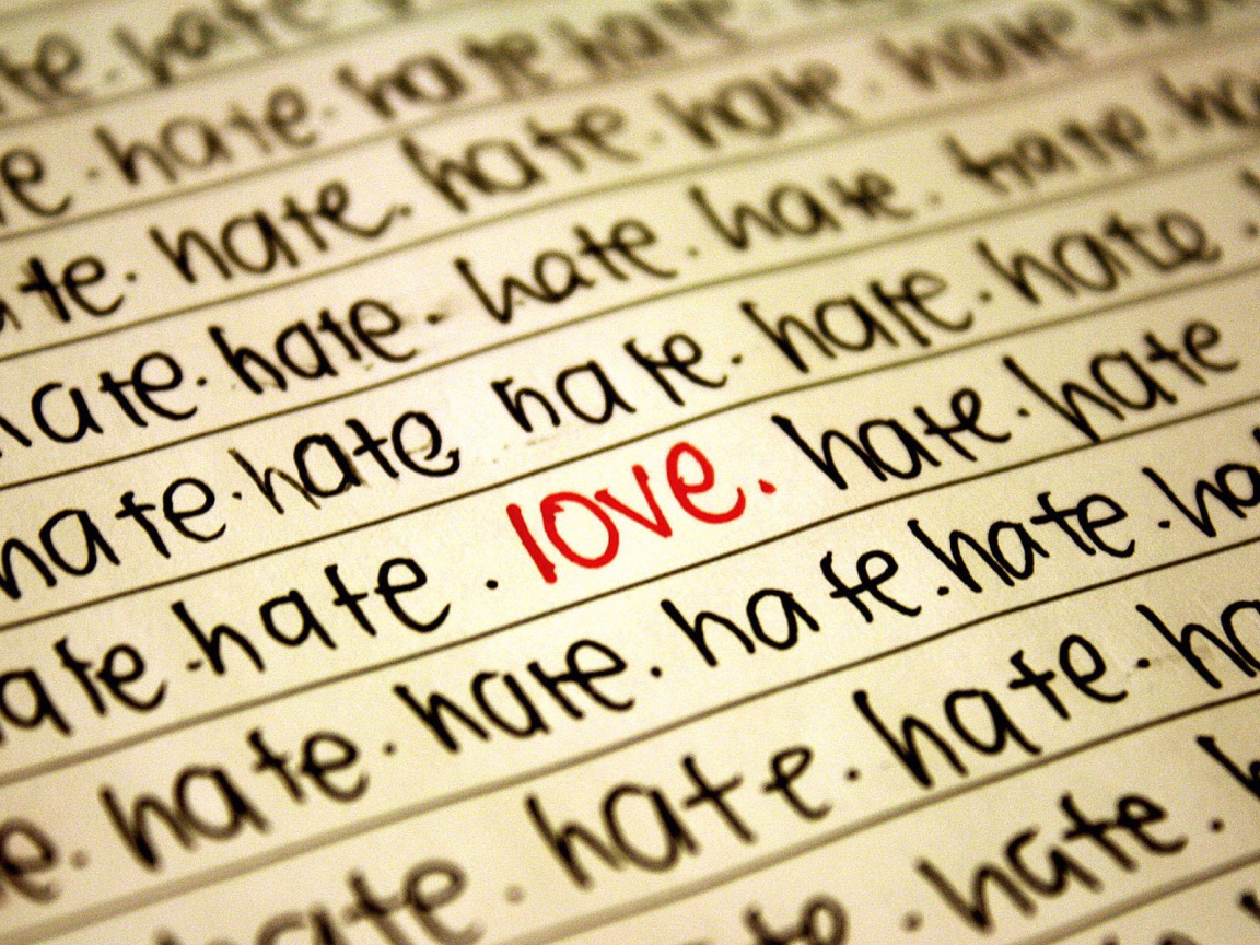 Надпись любовь между словами ненависти