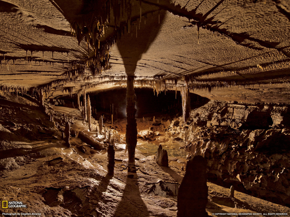 Пещерные сталактиты