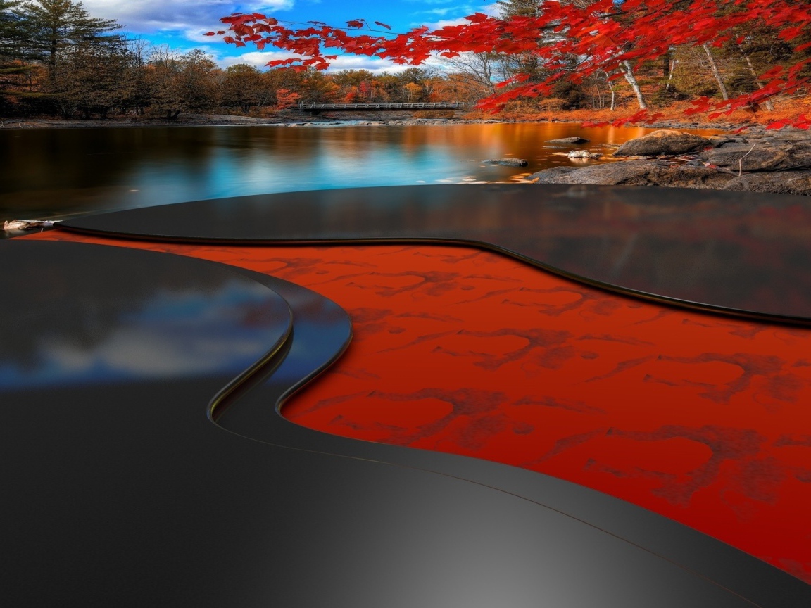 Гладкие панели на берегу реки