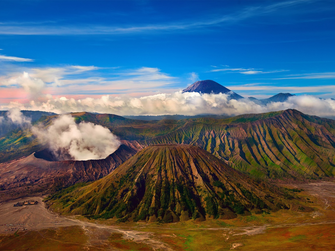 Вулкан в Индонезии