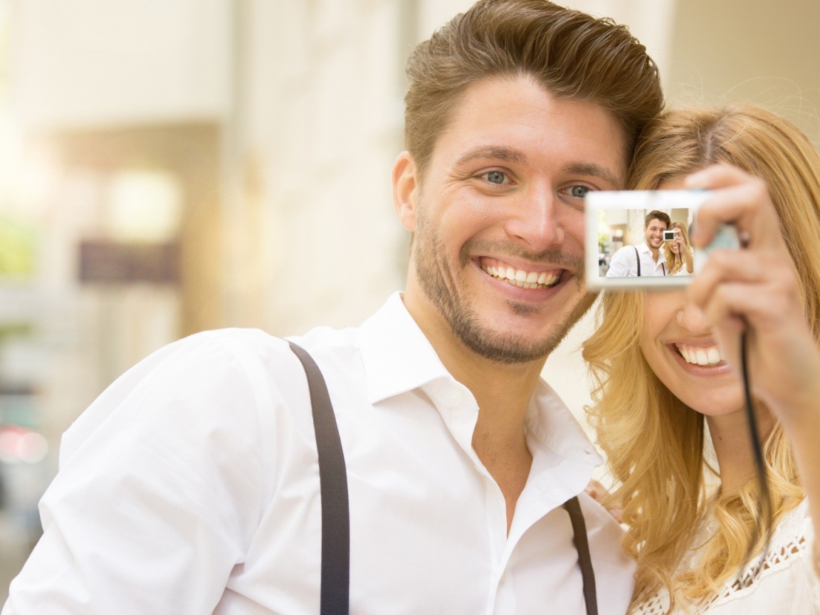 Счастливая семейная пара