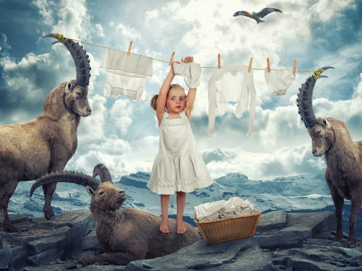 Девочка занялась стиркой