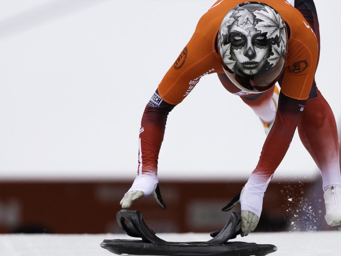 Рисунок на шлеме спортсмена