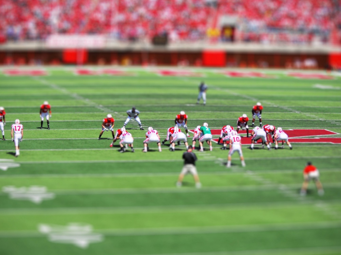 Американский футбол на стадионе