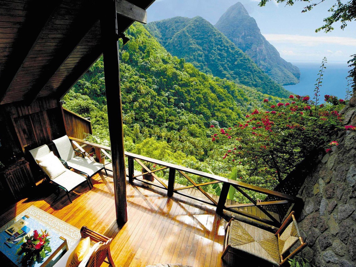 Балкон в доме у моря