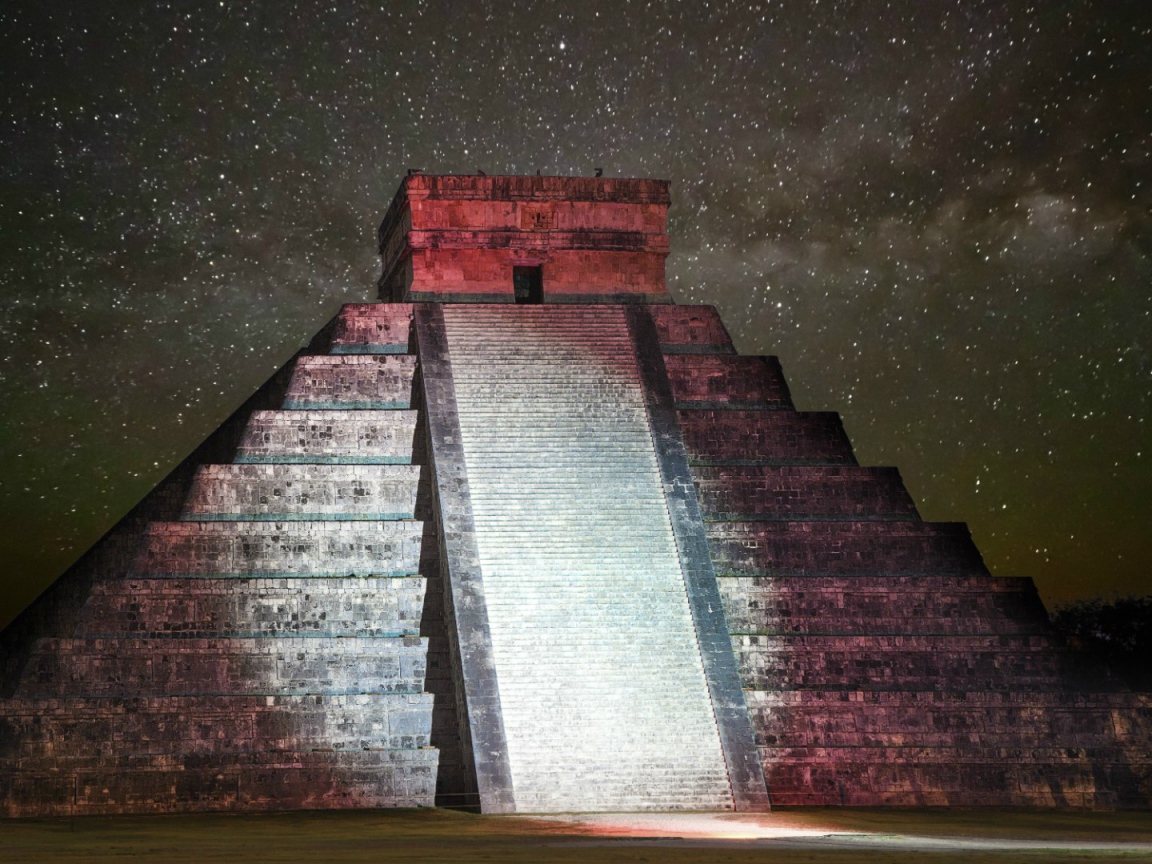 Пирамида Майя в Мексике