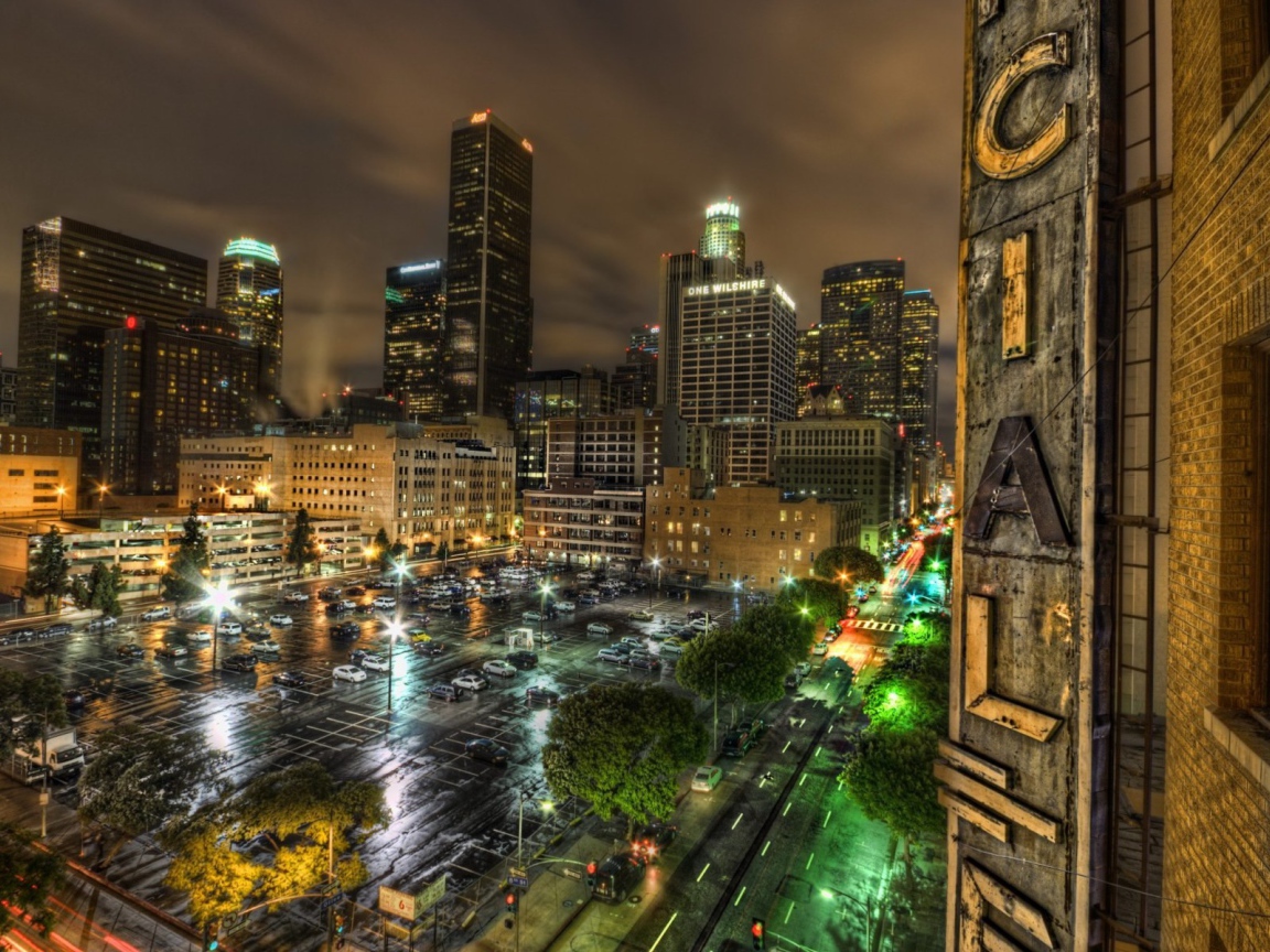 Парковка в ночном Лос-Анжелесе