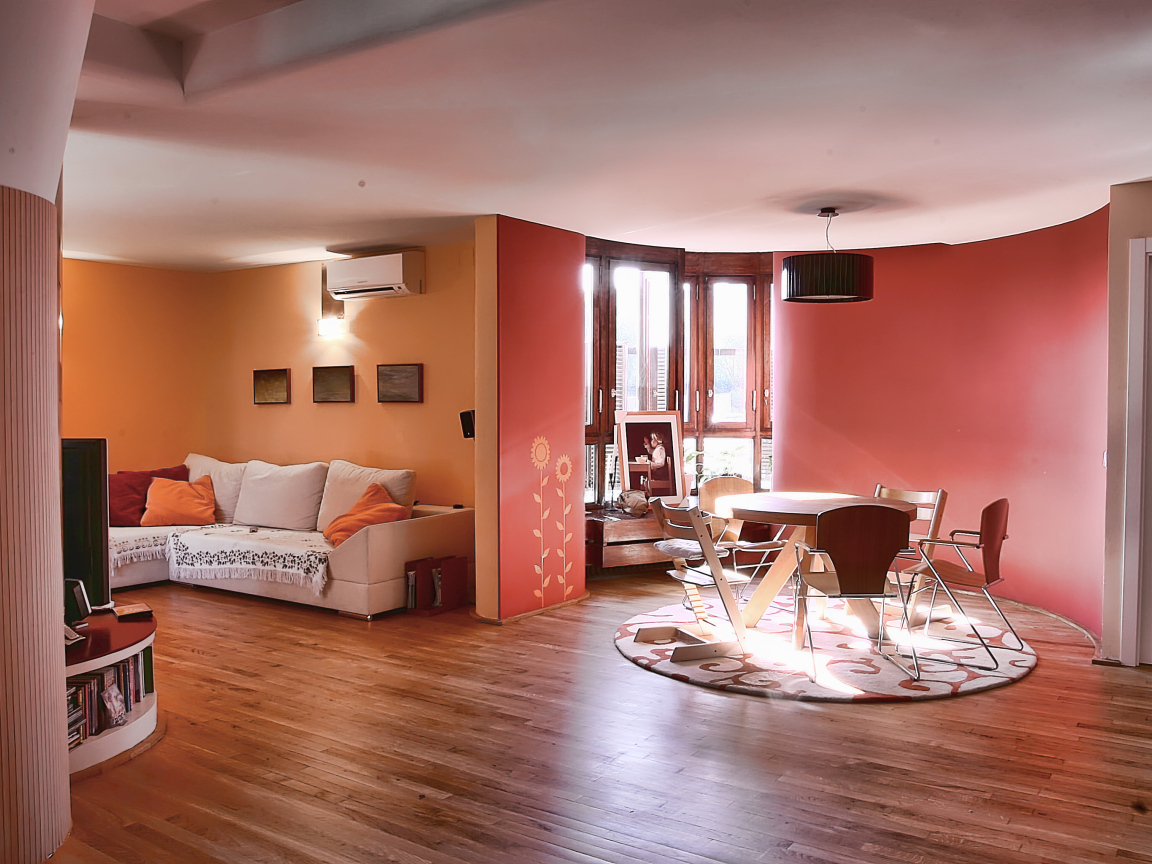 Квартира  в вишневом тоне