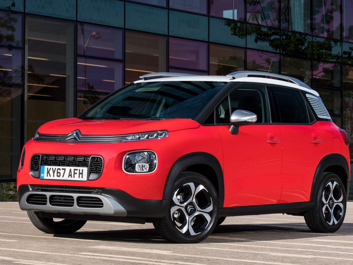 Красный кроссовер Citroen C3 Aircross, 2017