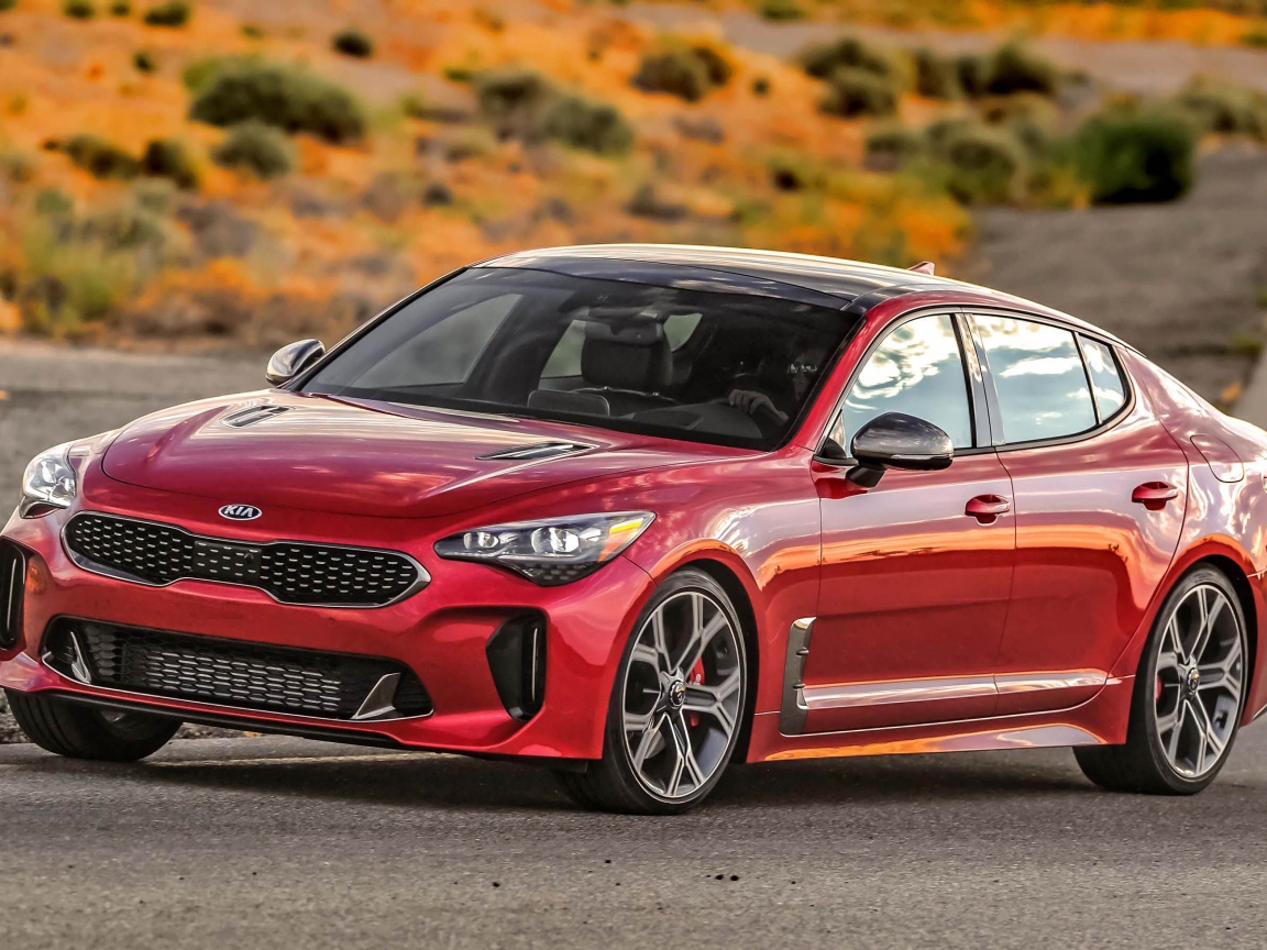 Красный автомобиль Kia Stinger GT2 RWD, 2018