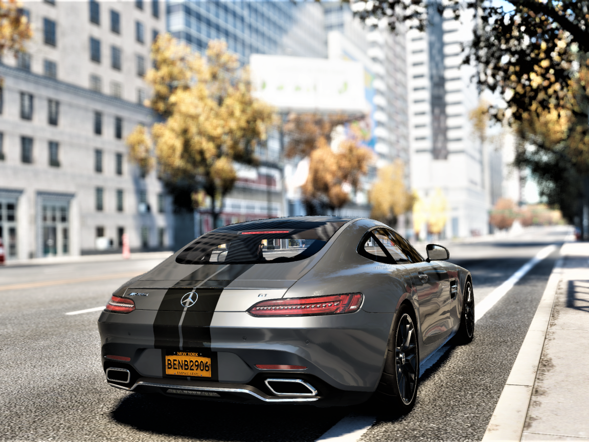 Спортивный автомобиль Mercedes-AMG GT вид сзади 