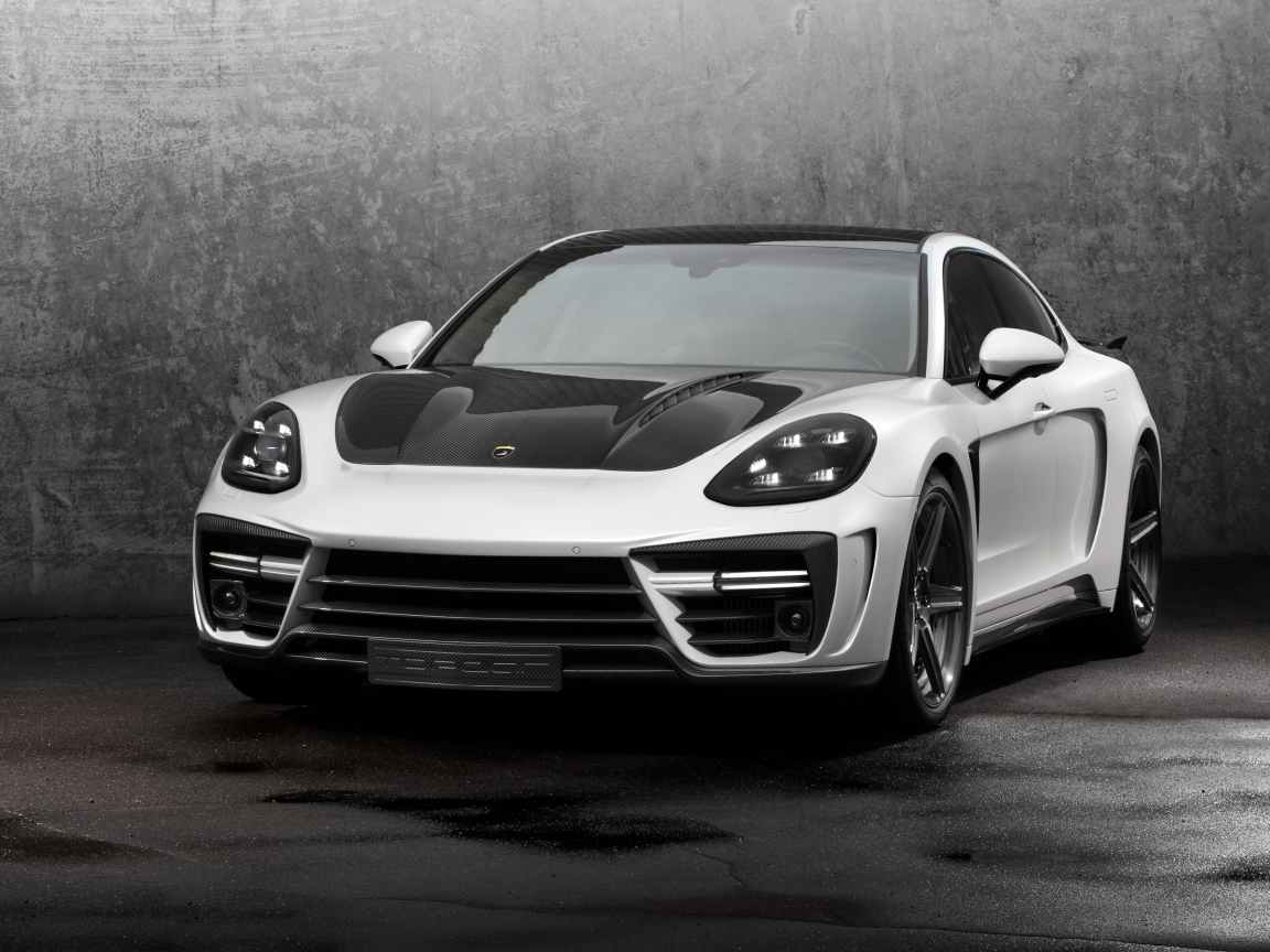 Белый спортивный автомобиль Porsche Panamera Stingray GTR, 2017