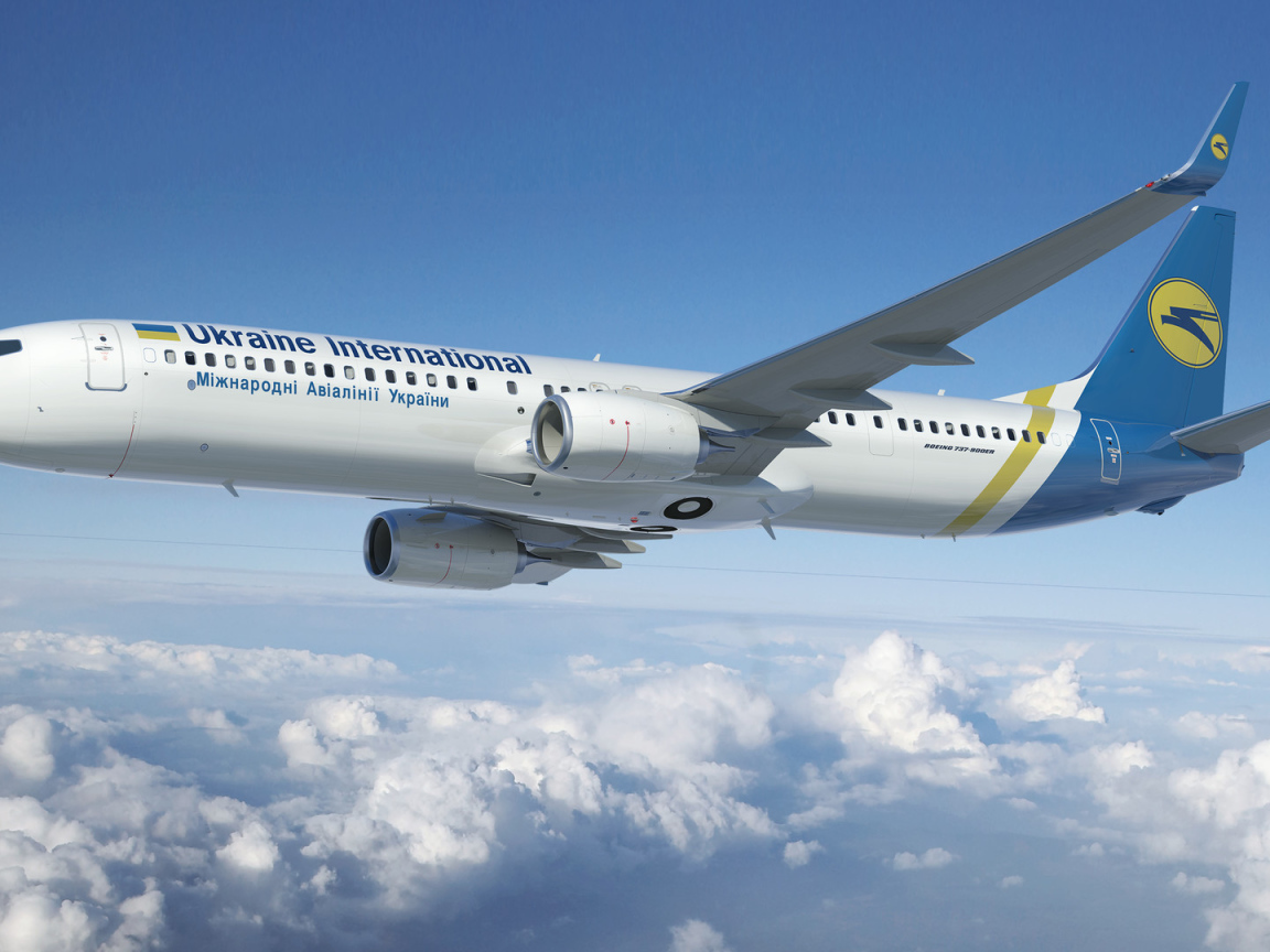 Boeing 737 авиакомпании МАУ в небе  