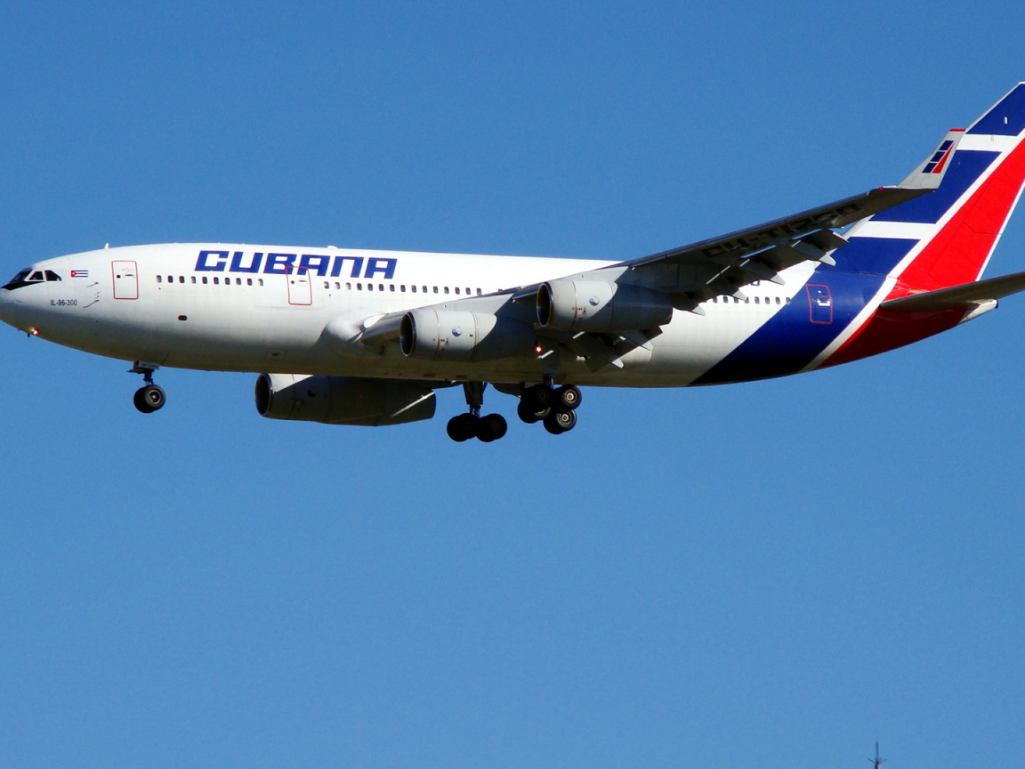 Самолет Ил-96 кубинской авиакомпании Cubana 