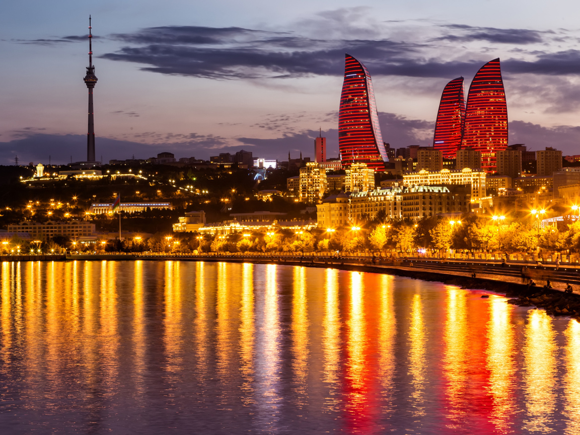 Огни вечернего Баку 