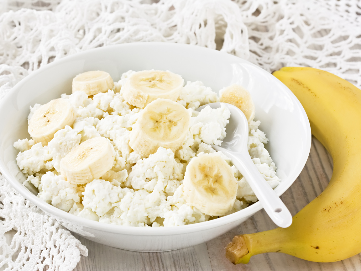 Творог с бананами на завтрак 