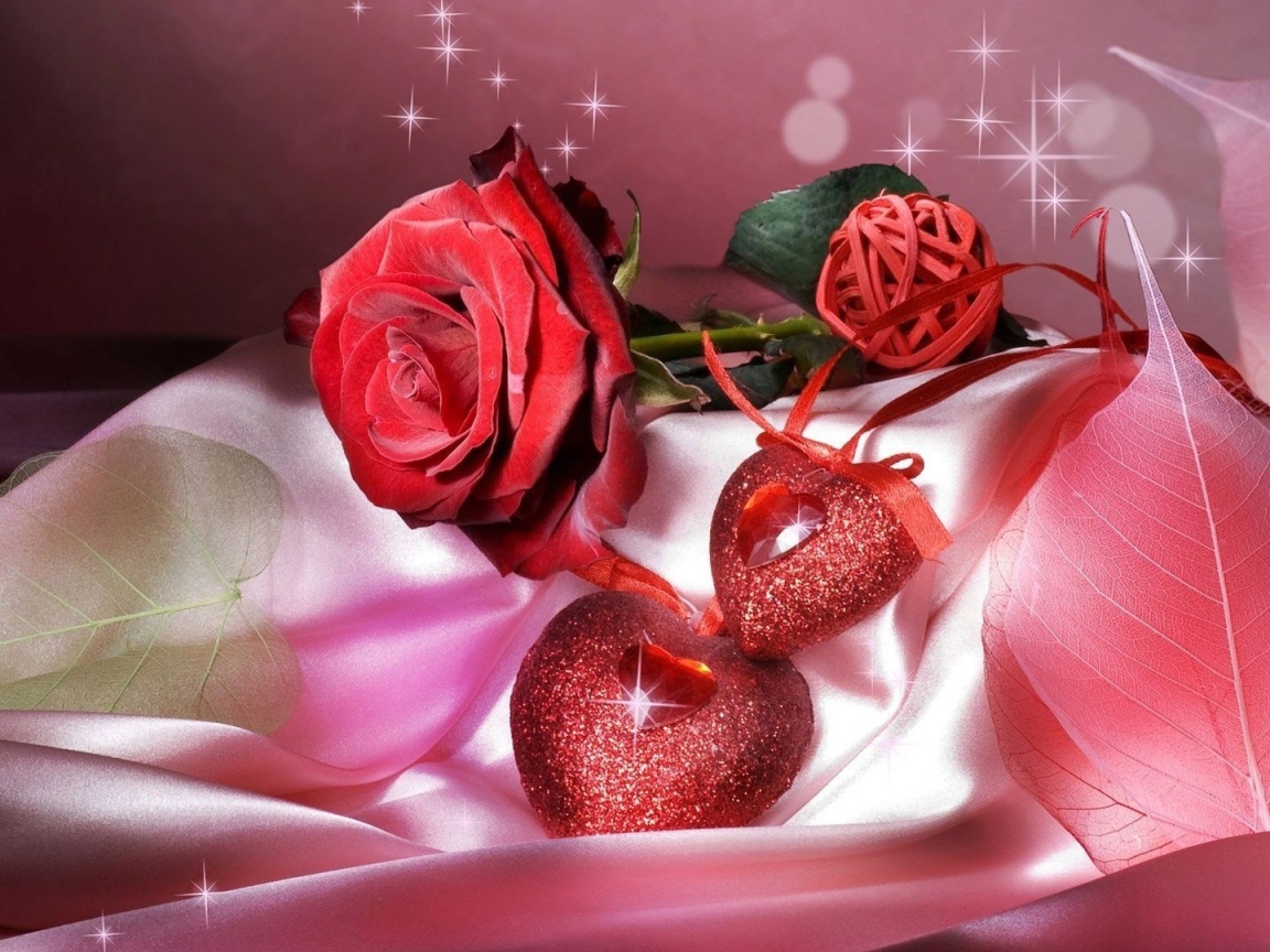 Два сердца и красная роза подарок на 14 февраля  