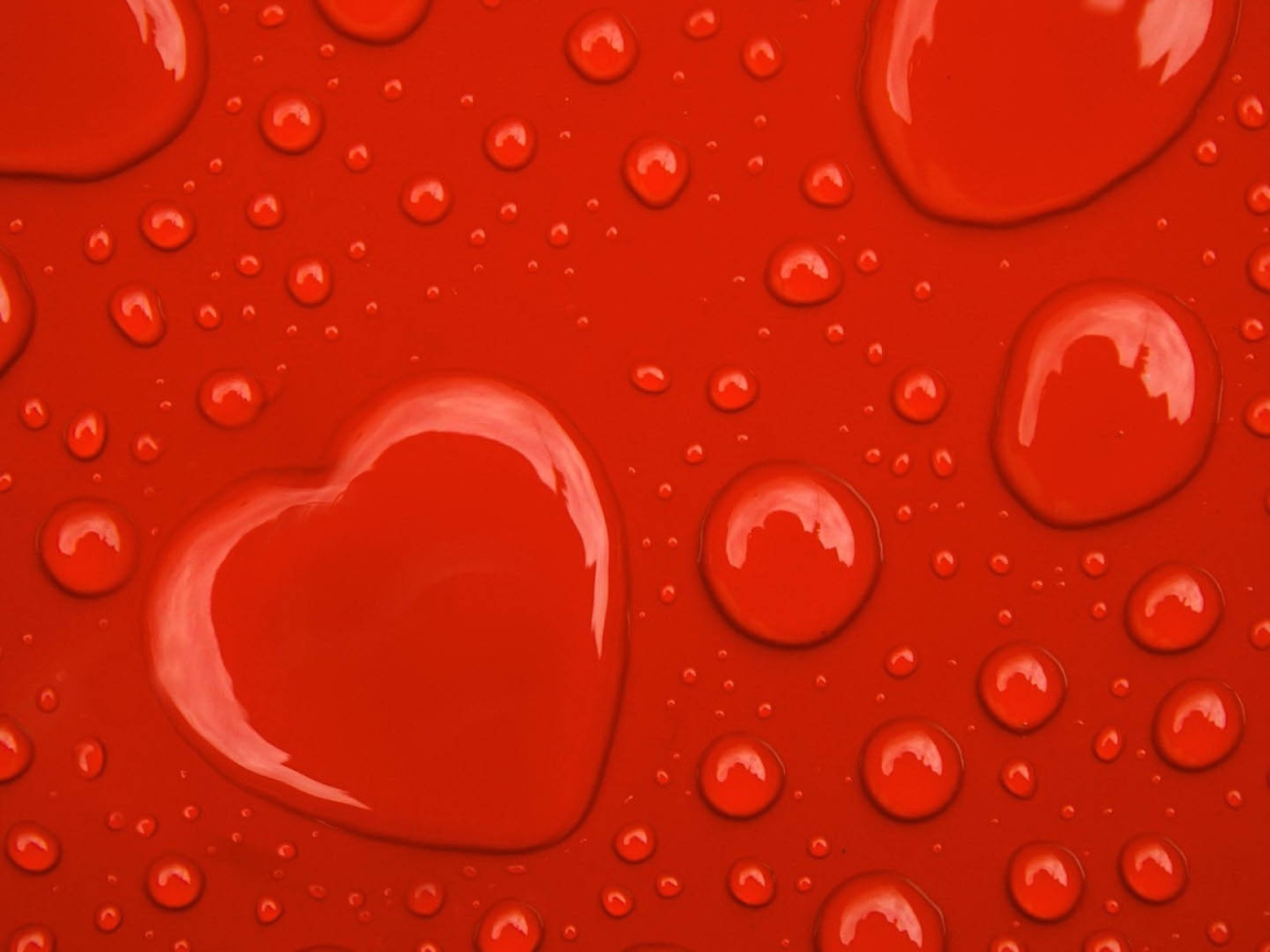 Капля воды в форме сердца 