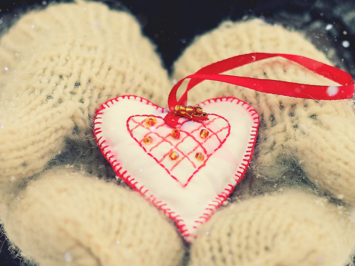 Признание в любви на ладонях 