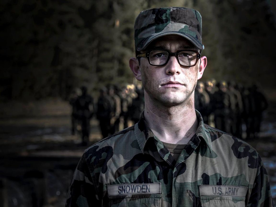 Актер Джозеф Гордон-Левитт  в фильме Сноуден 