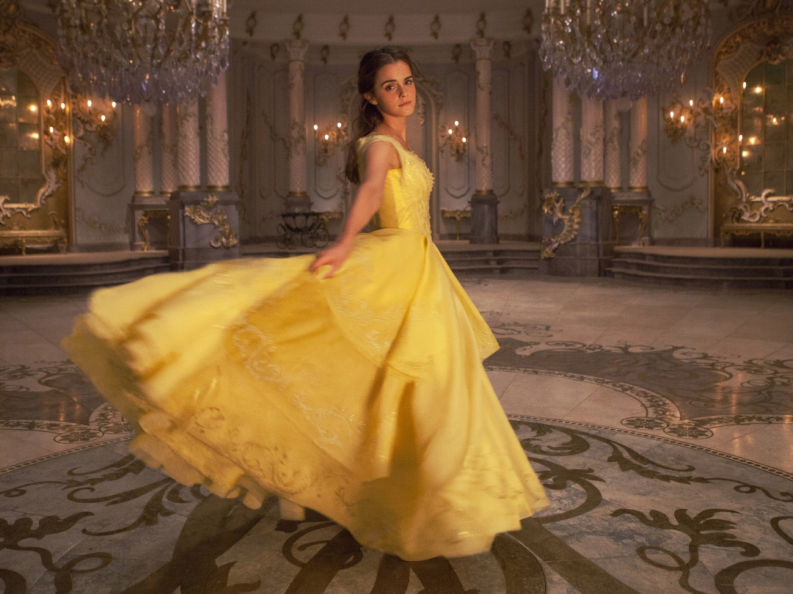 Актриса Эмма Уотсон в фильме Красавица и чудовище 2017 