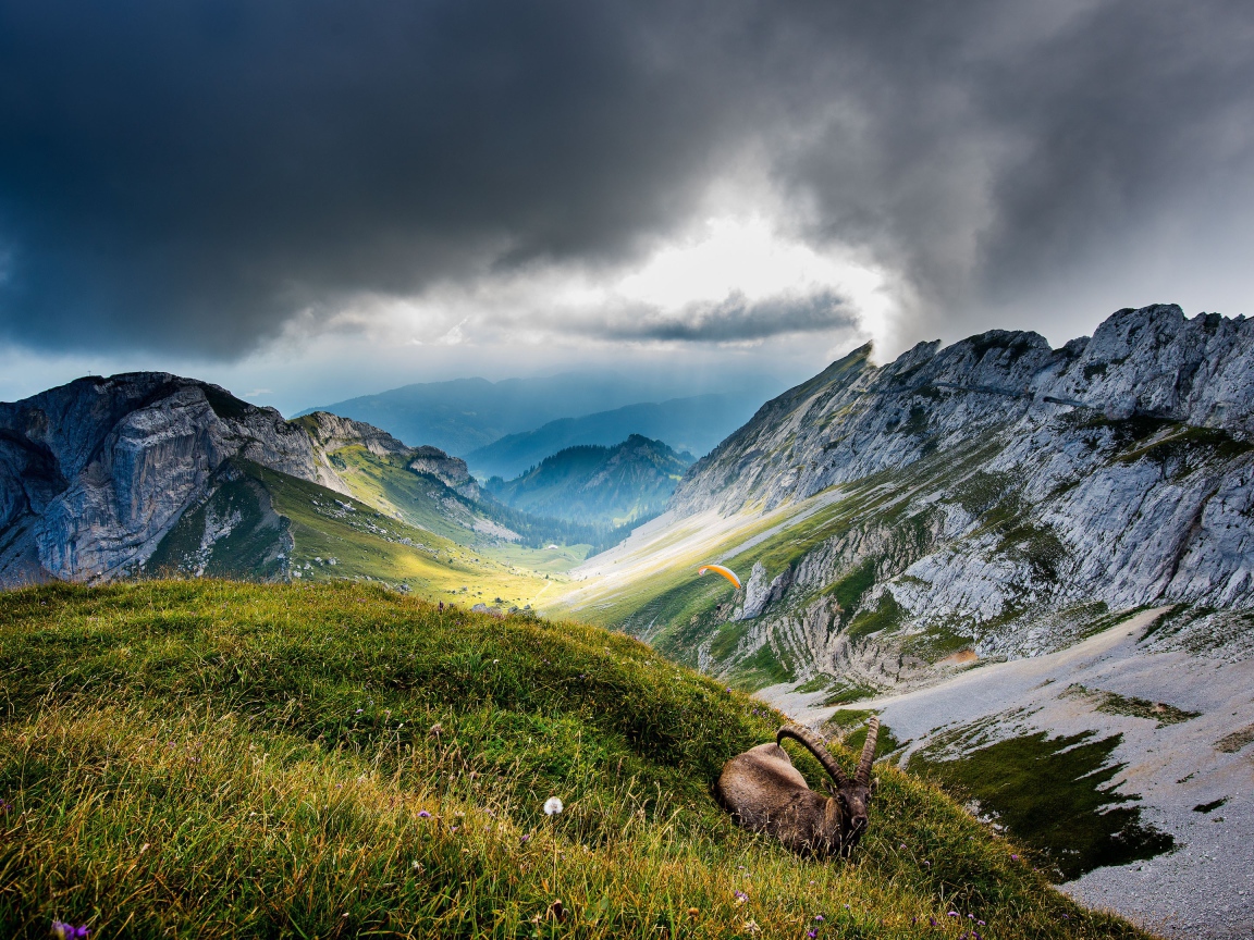 Грозовые облака над горой Пилатус, Швейцария