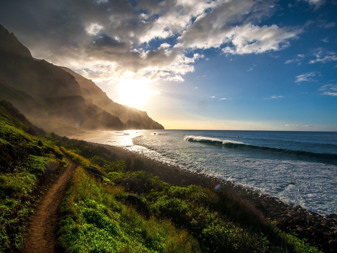 Восход солнца над Тихим океаном 