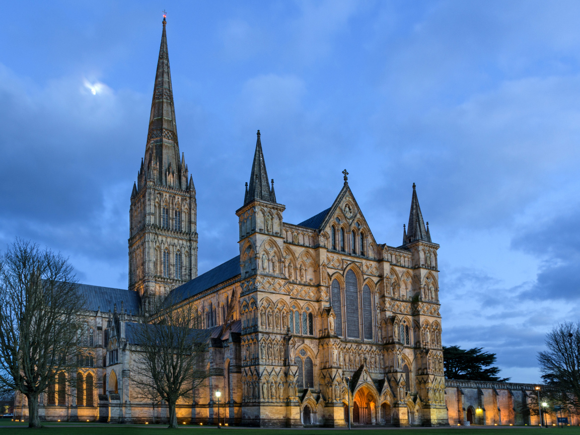 Солсберийский собор под голубым небом, Англия