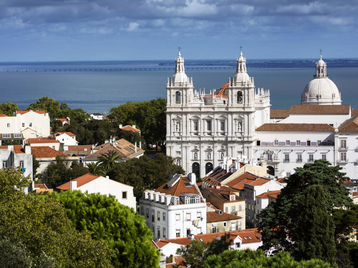 Панорама на архитектуру города Лиссабон, Португалия