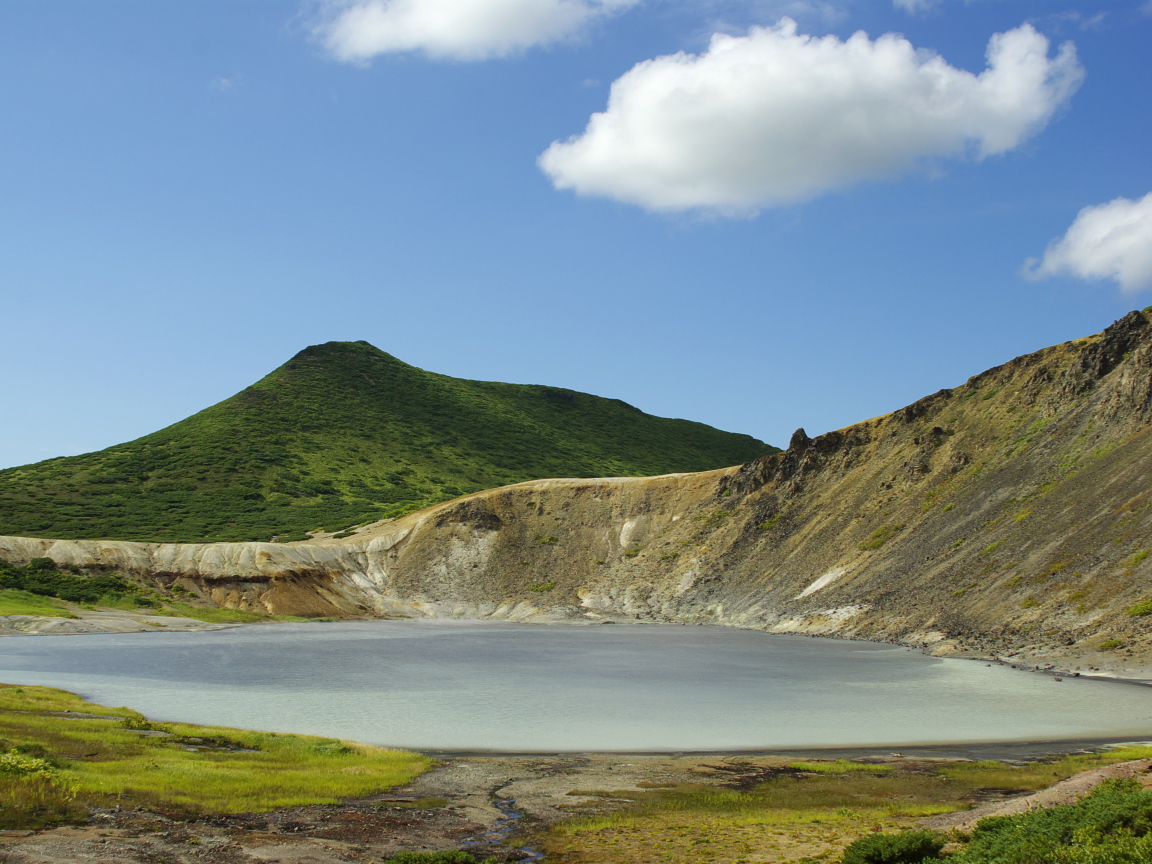 Кальдера вулкана Головнина, Курильские острова. Россия 