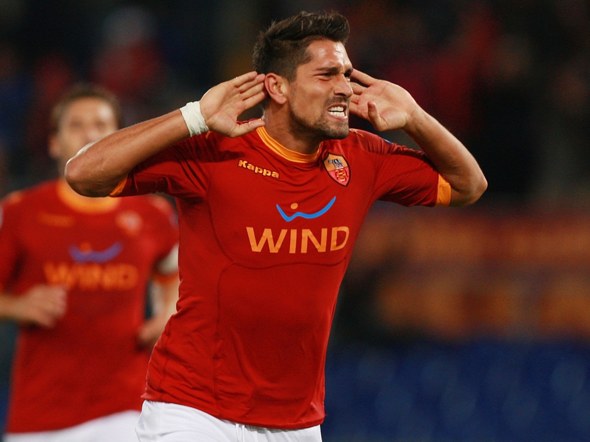 Футболист Марко Боррьелло на поле