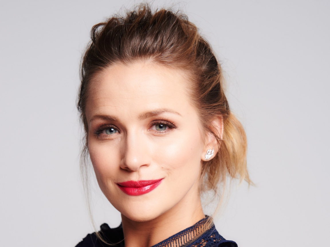 Милая актриса Шантель ВанСантен 