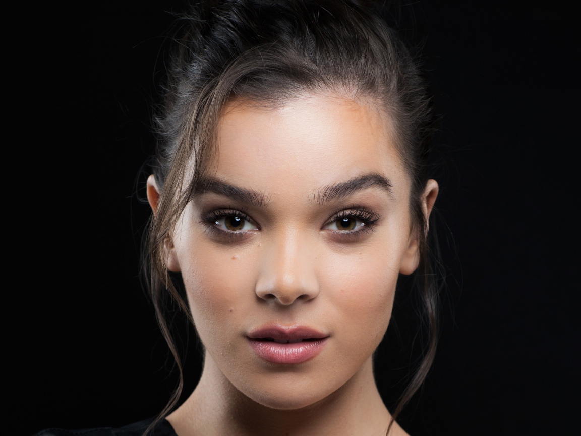 Молодая популярная актриса Хейли Стейнфилд