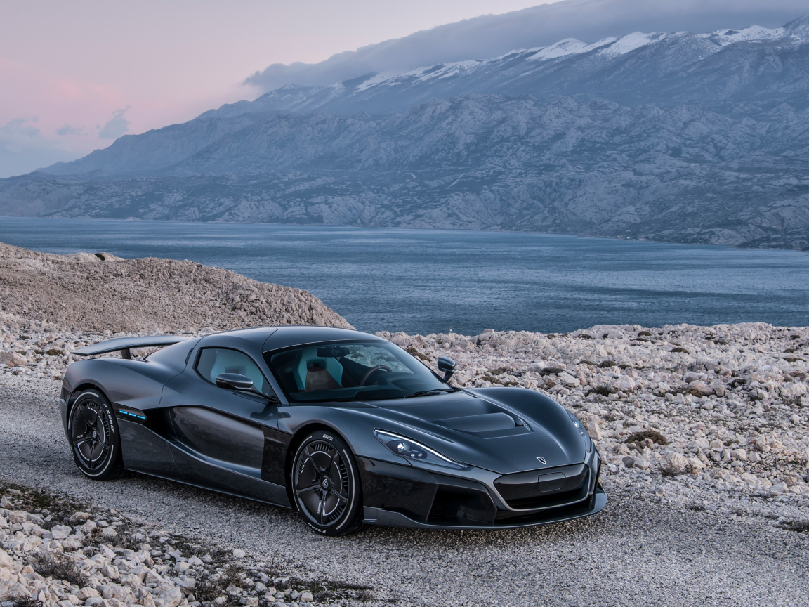 Черный спортивный автомобиль Rimac C Two Geneva 2018 года