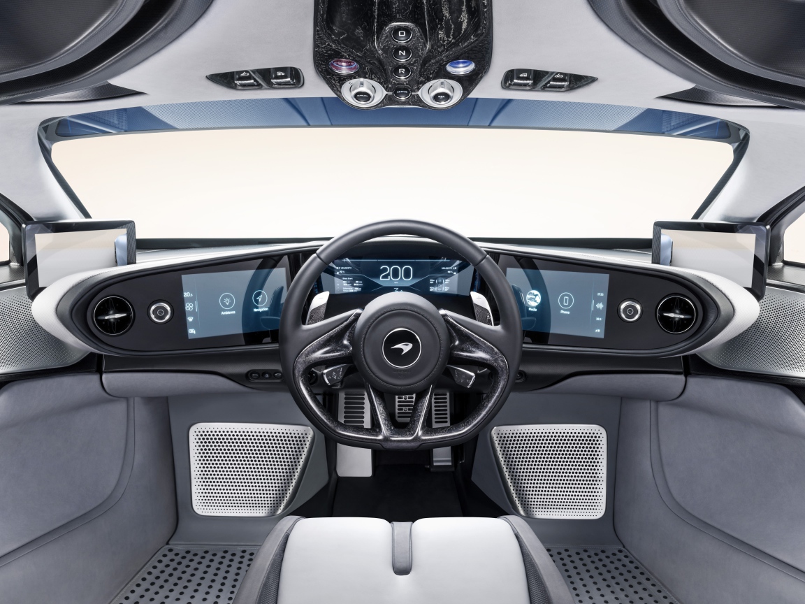 Серый салон автомобиля McLaren Speedtail, 2019 года