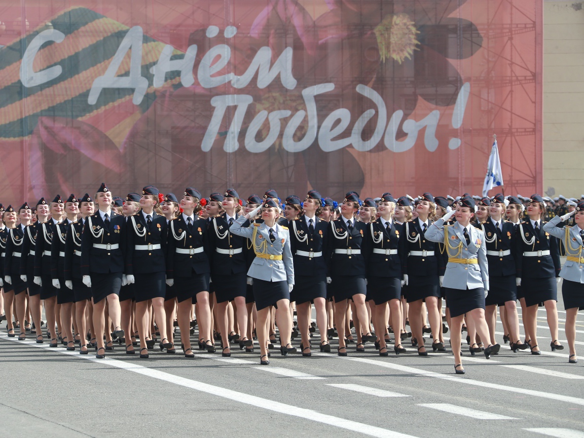Девушки курсанты марш на параде Победы 9 мая