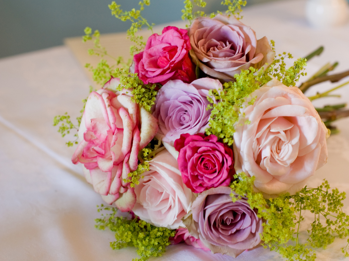 Красивый нежный букет роз 