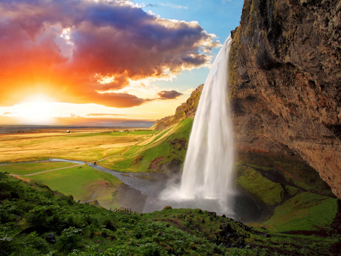 Красивый вид на водопад Сельяландсфосс, Исландия
