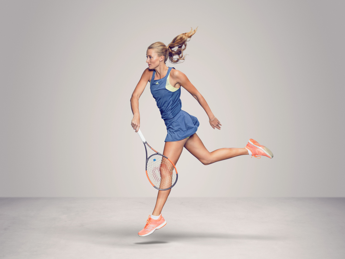 Французская профессиональная теннисистка Кристина Младенович