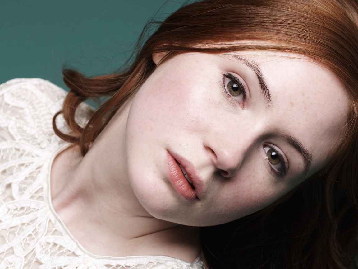 Актриса Карен Гиллан фото крупным планом