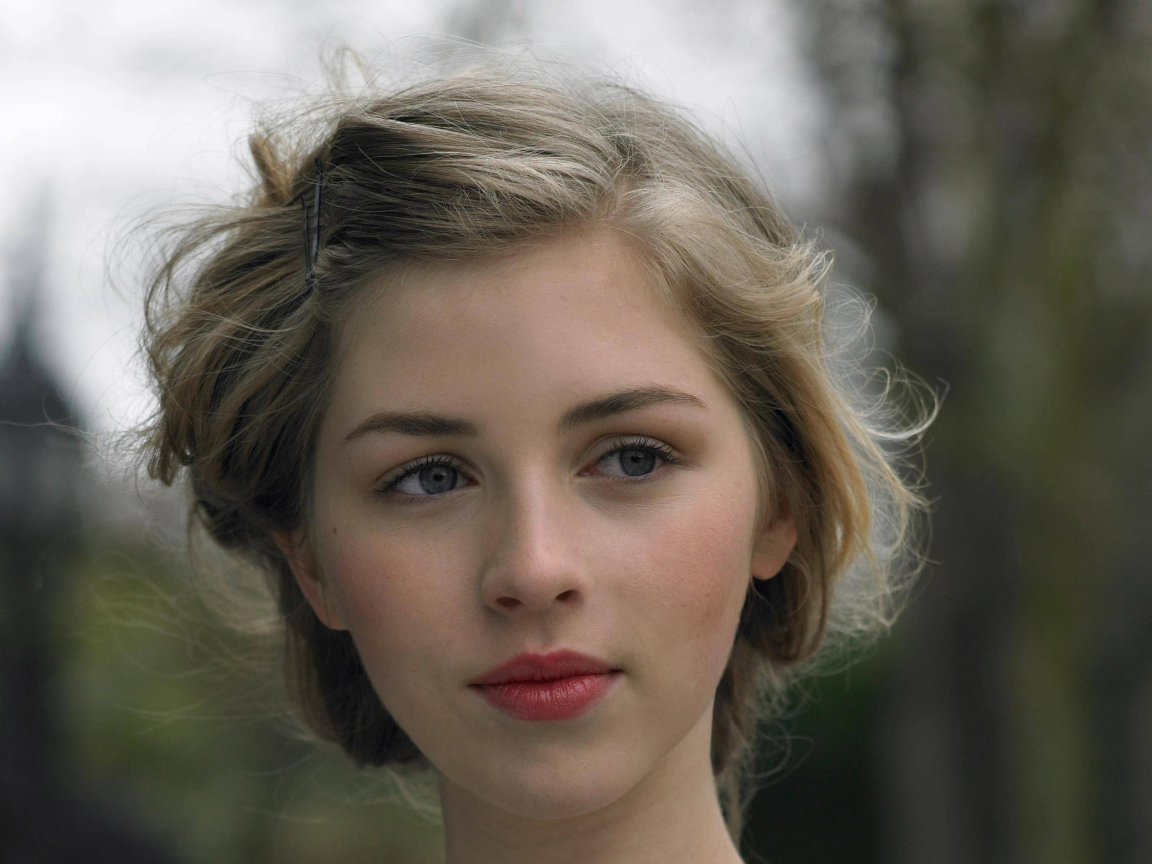 Нежная красивая актриса Гермиона Корфилд