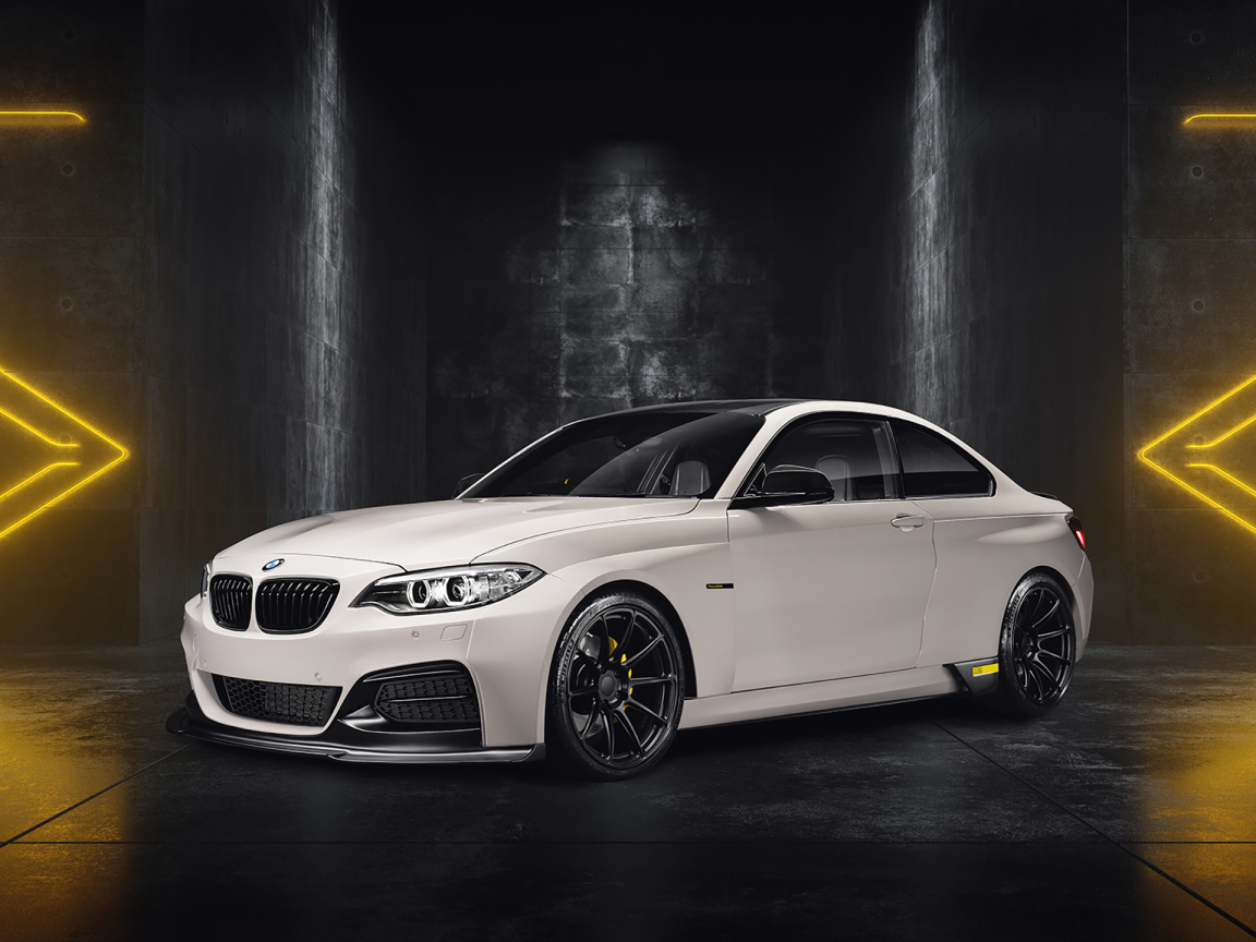 Белый автомобиль BMW ICON03, 2019 года