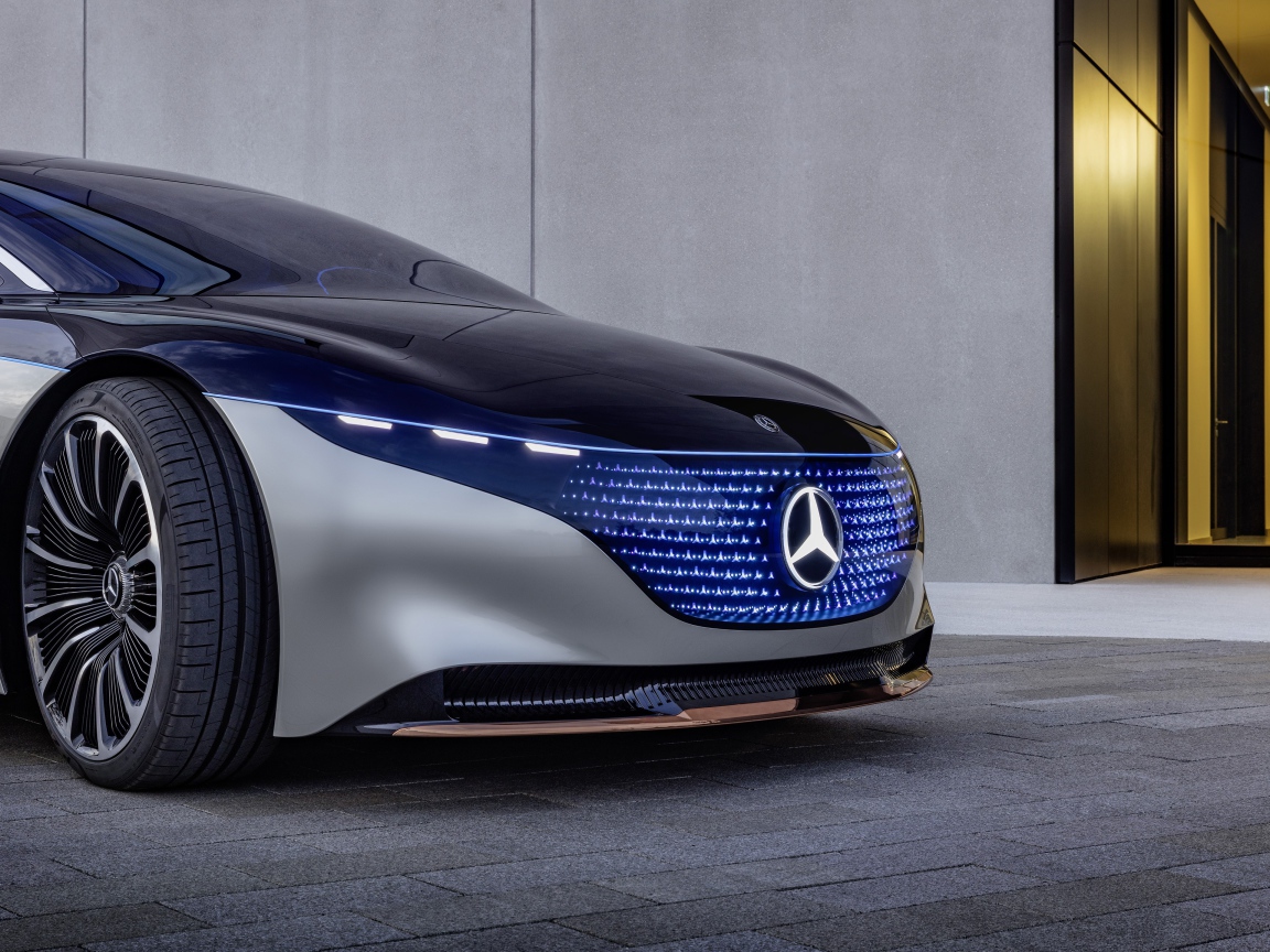 Перед автомобиля Mercedes-Benz Vision EQS 2019 года