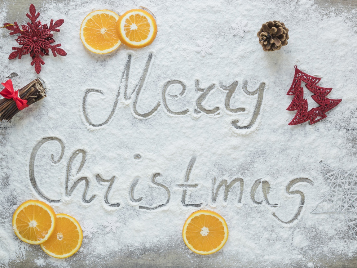 Надпись Merry Christmas на белом фоне