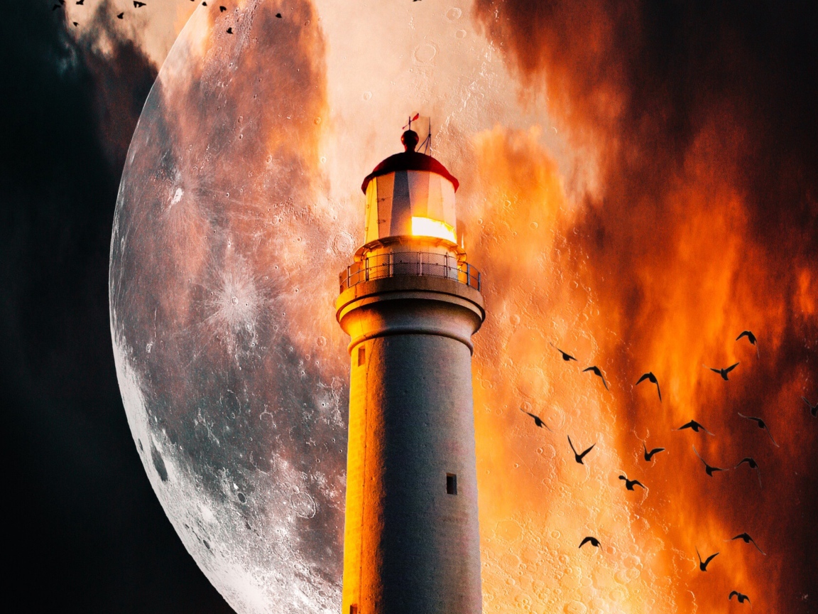 Маяк на фоне огромной луны