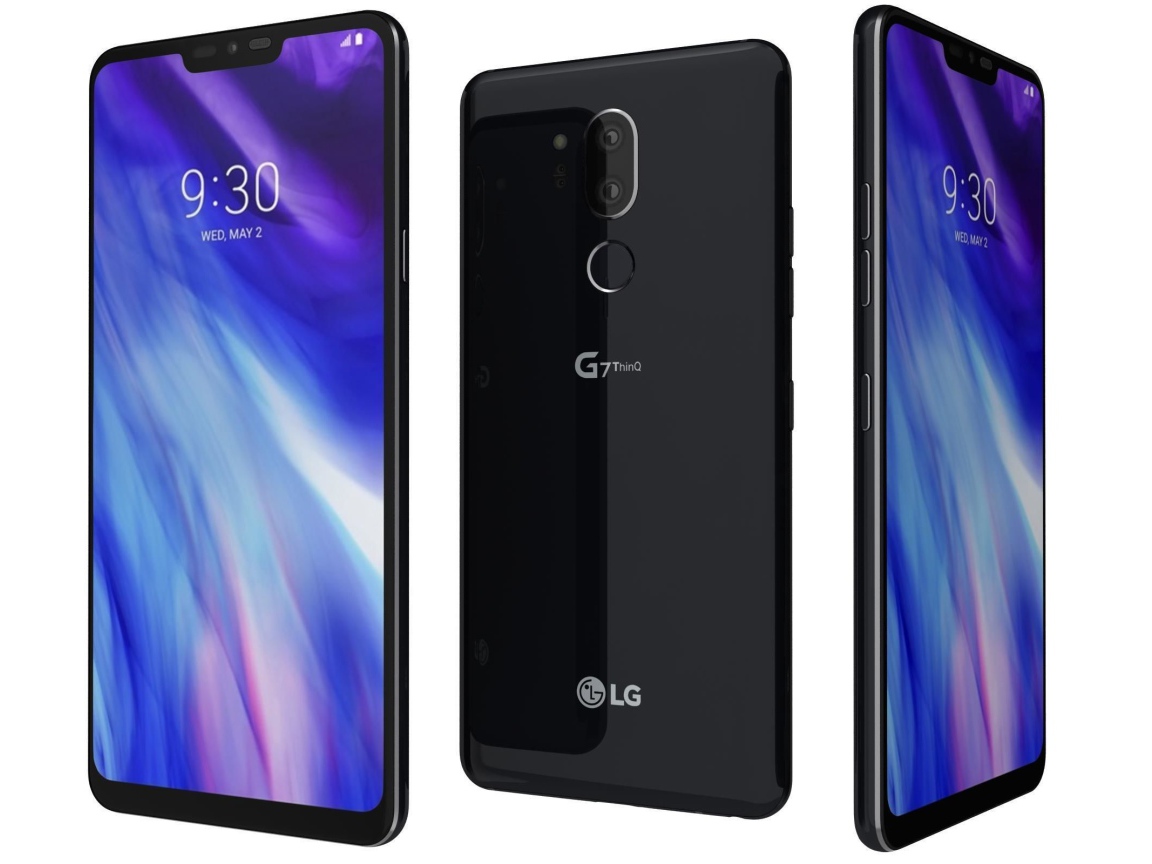 Черные смартфоны LG G7 ThinQ на белом фоне