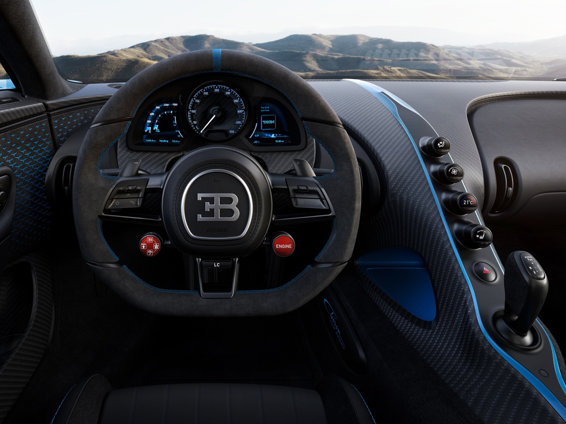 Салон автомобиля Bugatti Chiron Pur Sport 2020 года 
