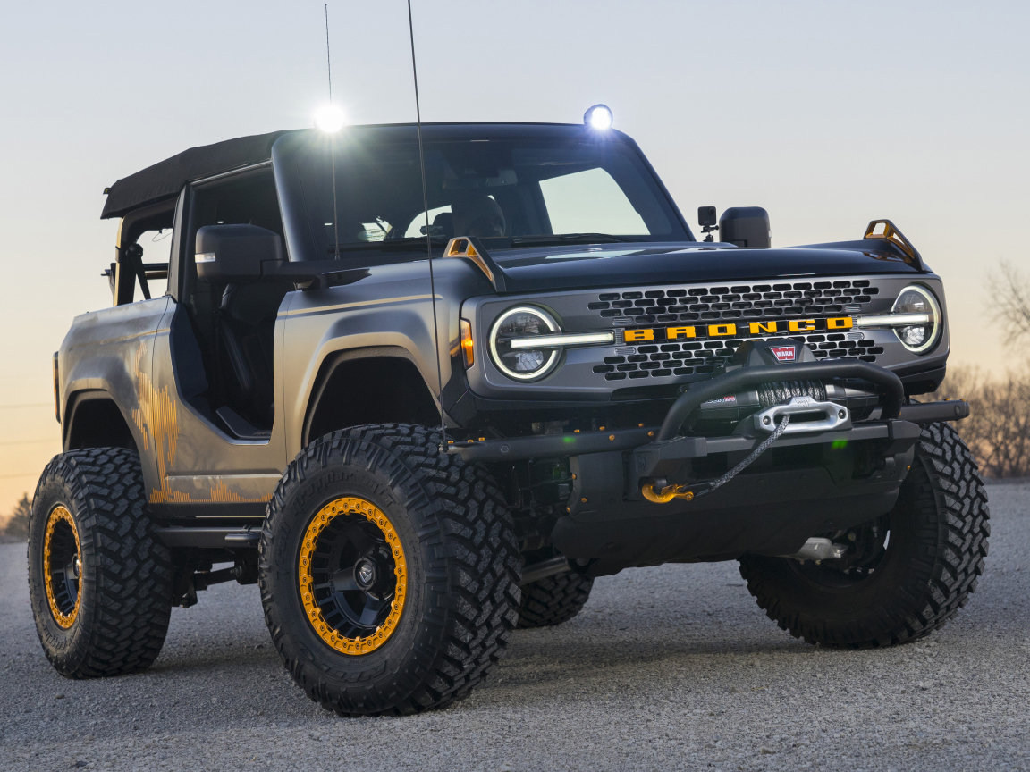 Автомобиль Ford Bronco Badlands Sasquatch 2-Door Concept 2020 года